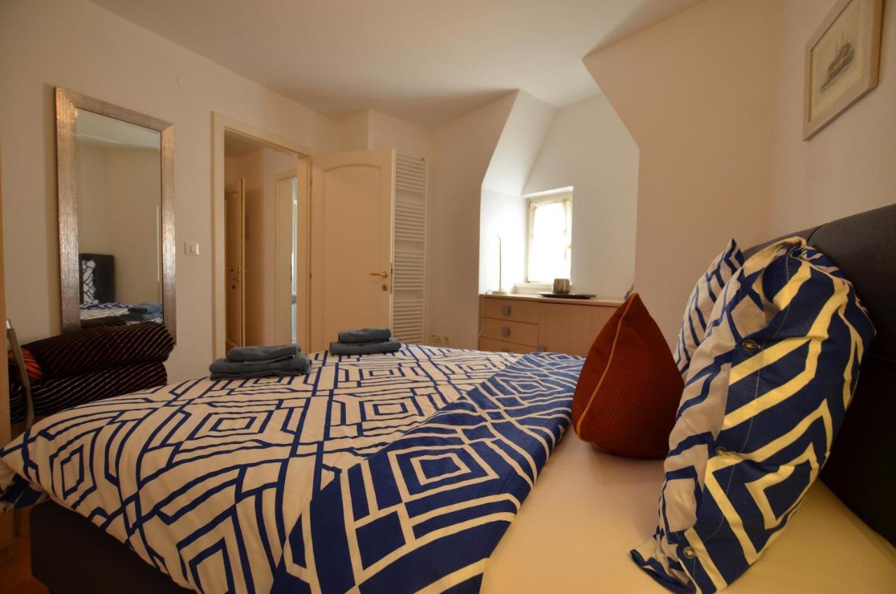 Stella 2 Sea View Apartment Rovinj Exteriör bild